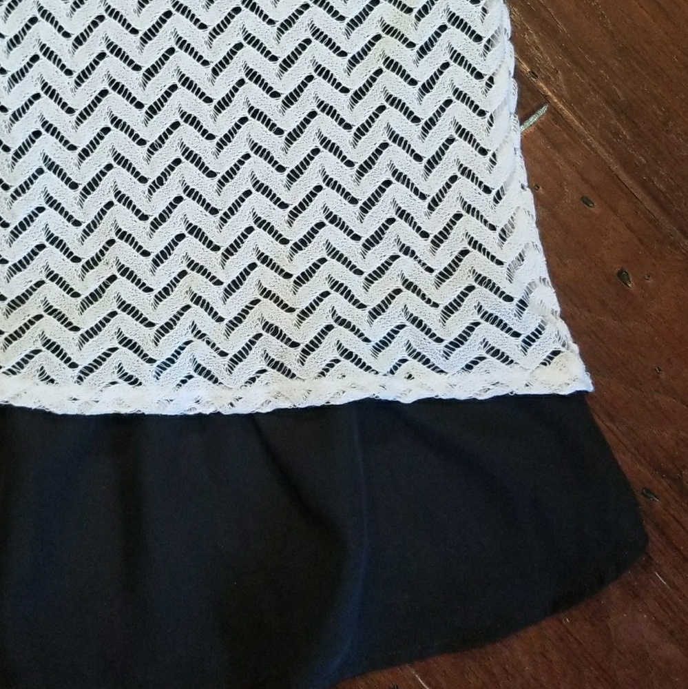 Girls black and white dress - Picture 6 of 6